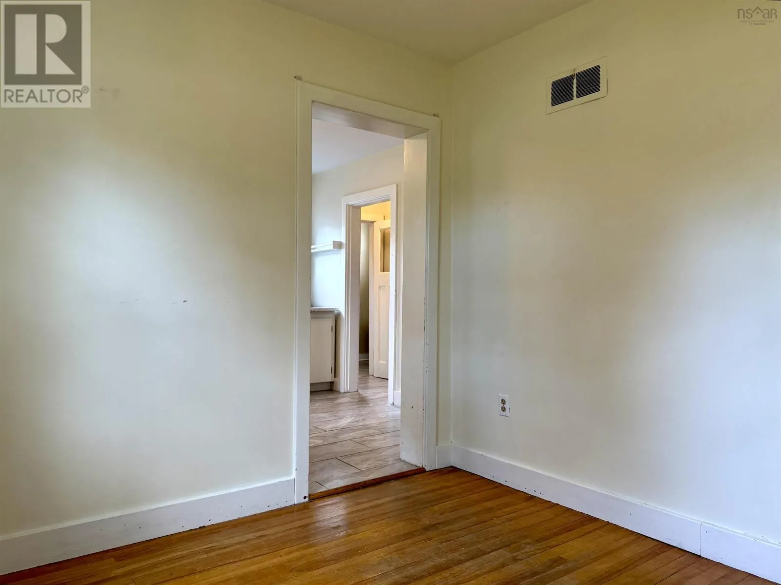 5 Elmwood Drive