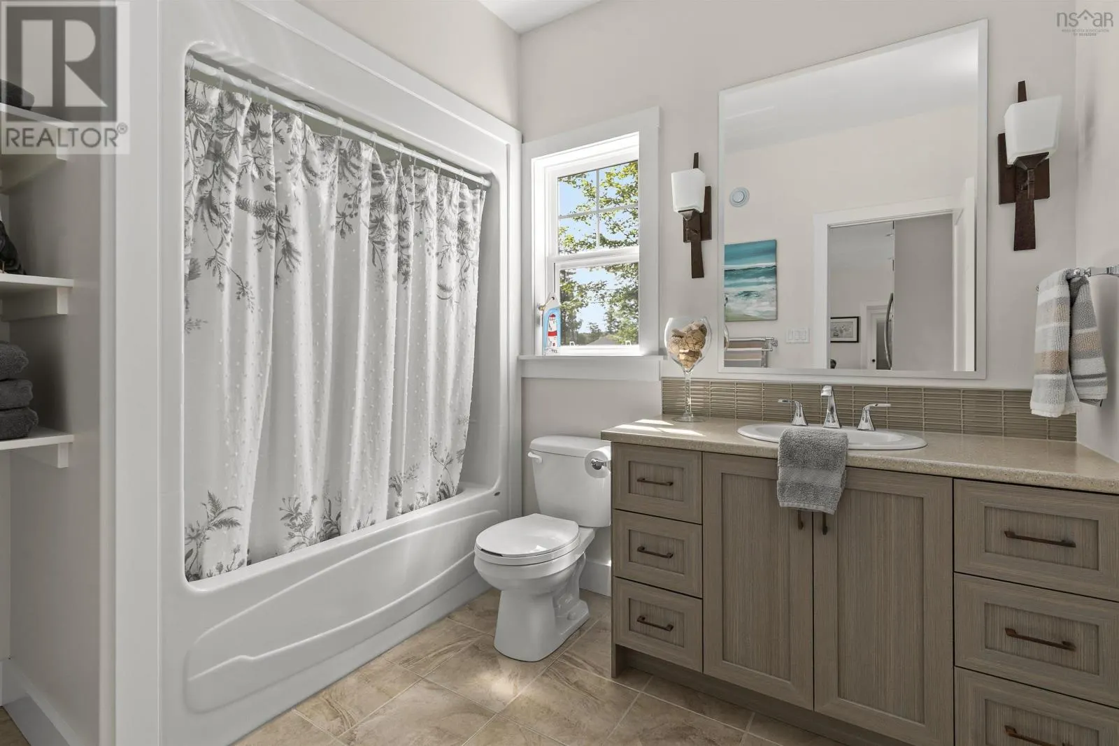 556 Duart Avenue