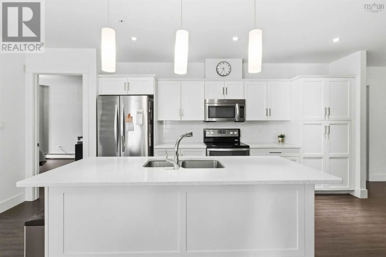 303 267 Gary Martin Drive