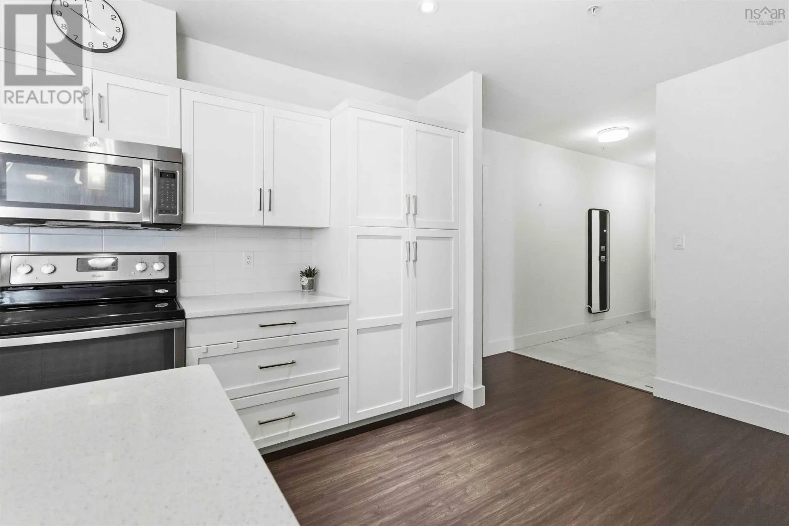 303 267 Gary Martin Drive