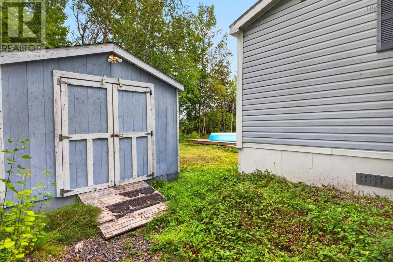 1050 WADDENS Court