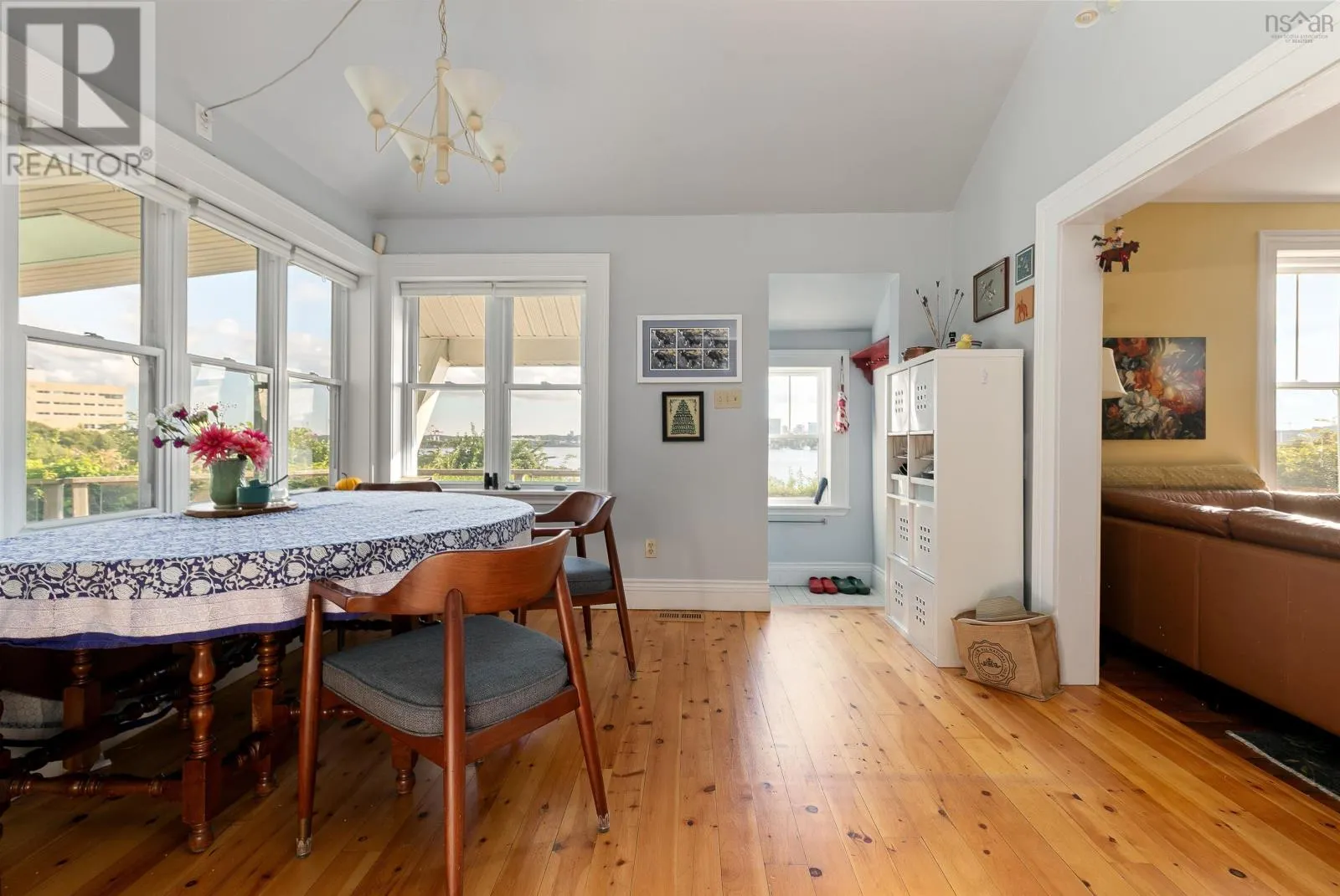33 Cuisack Street