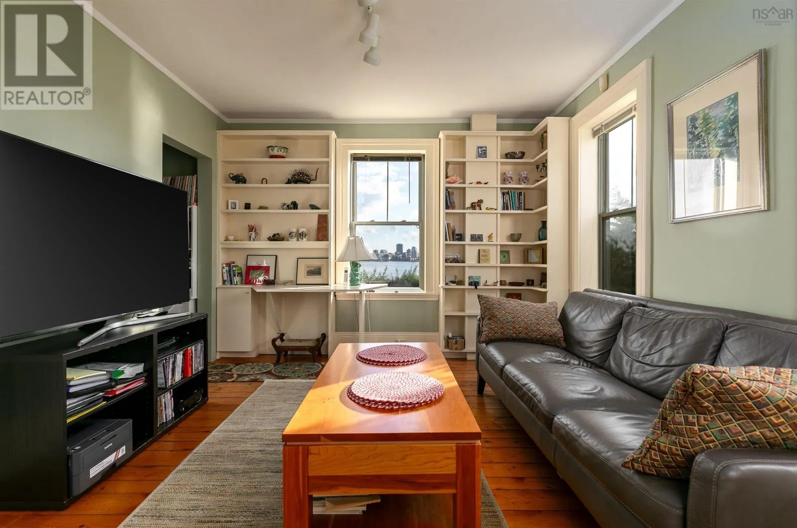 33 Cuisack Street
