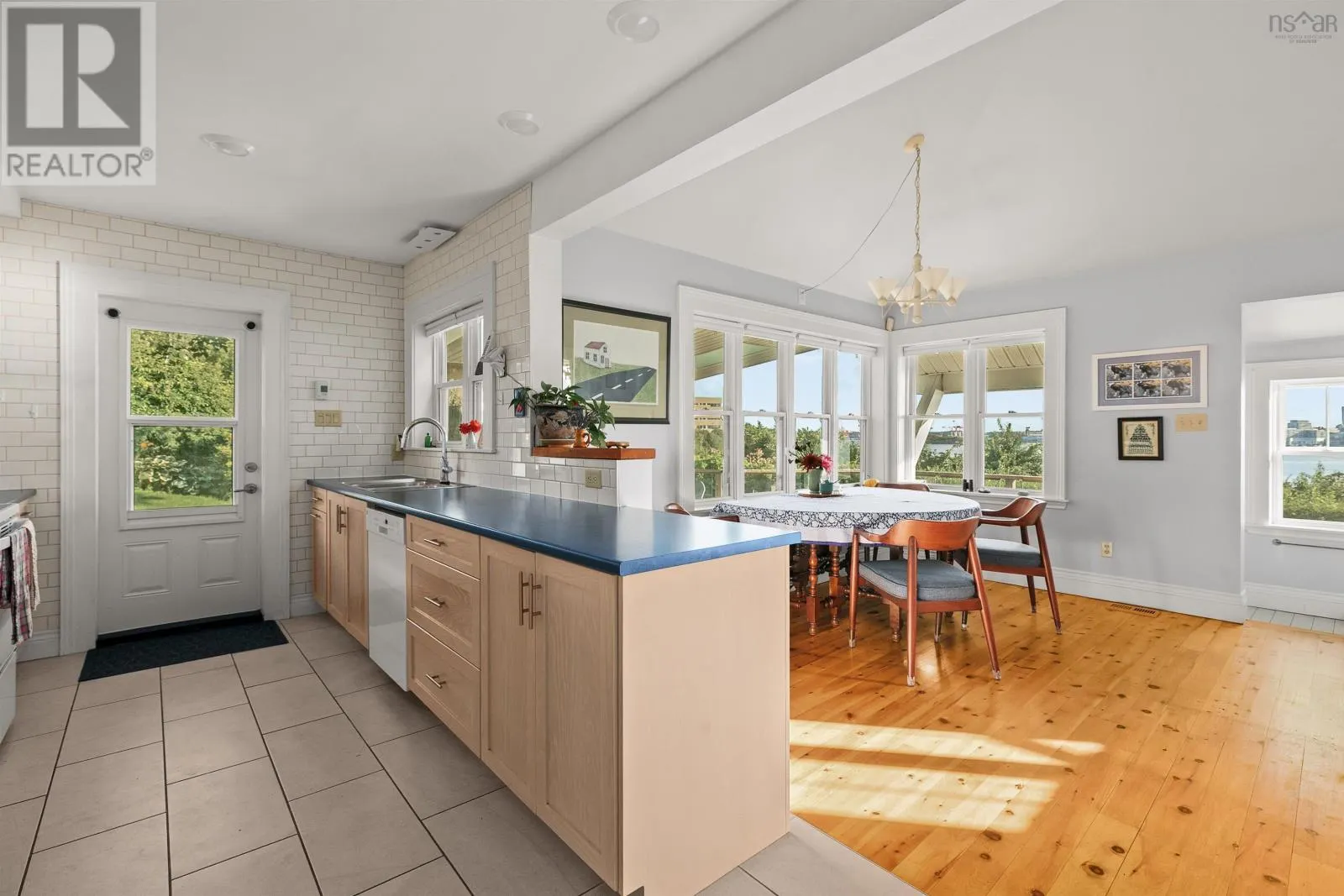 33 Cuisack Street