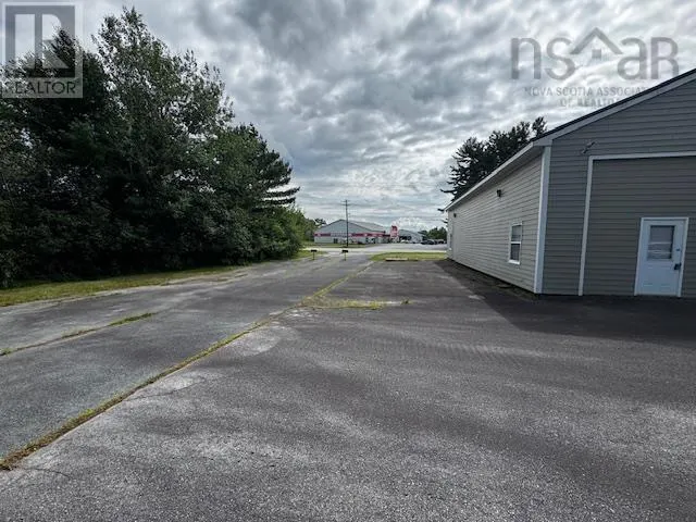 9692 Highway 8