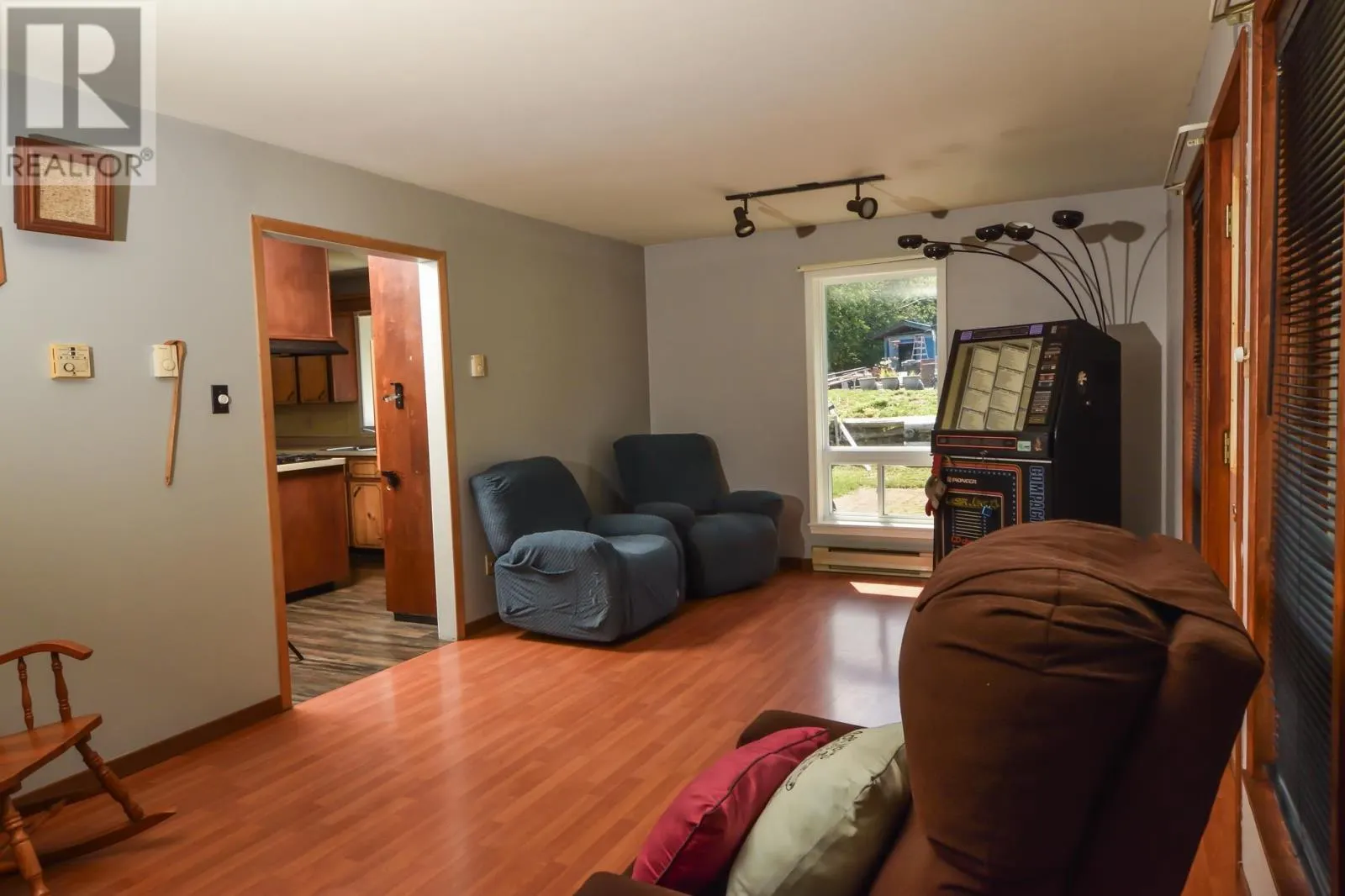 27 Riverview Drive