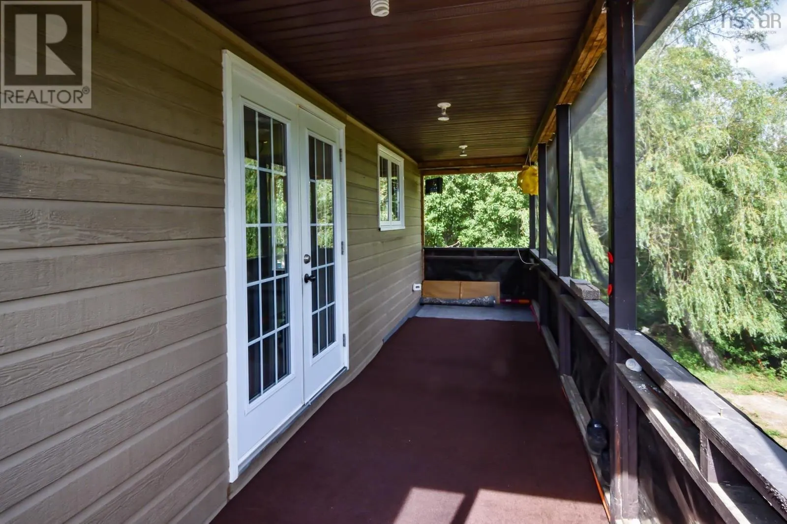 27 Riverview Drive