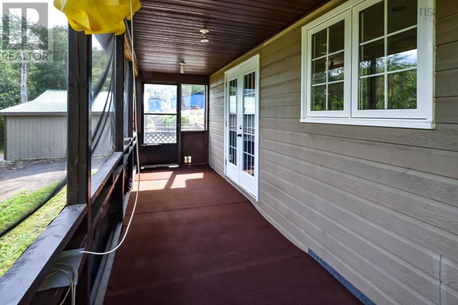 27 Riverview Drive