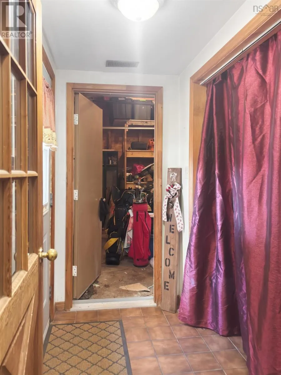 61 Jenks Avenue