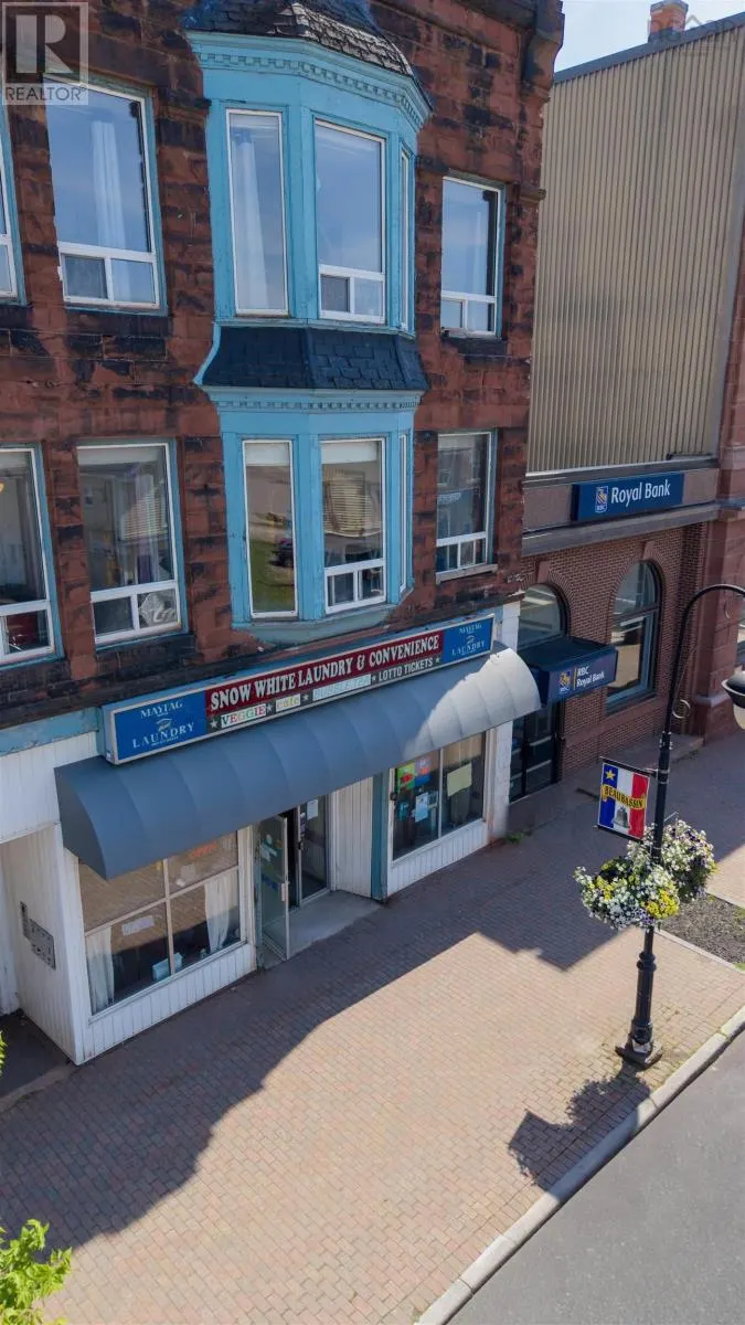 109 Victoria Street E