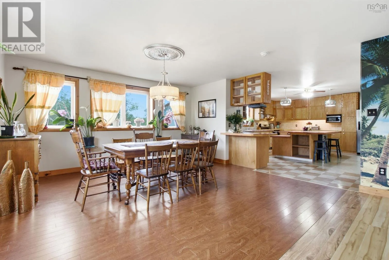 2804 New Russell Road