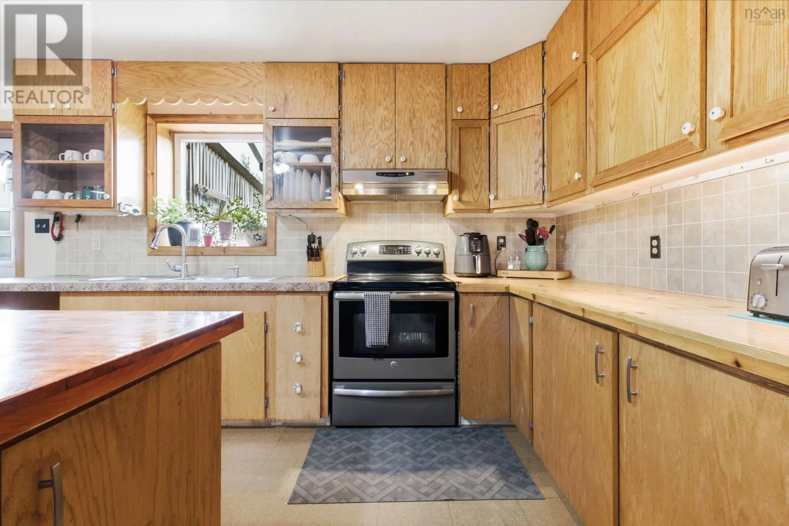 2804 New Russell Road