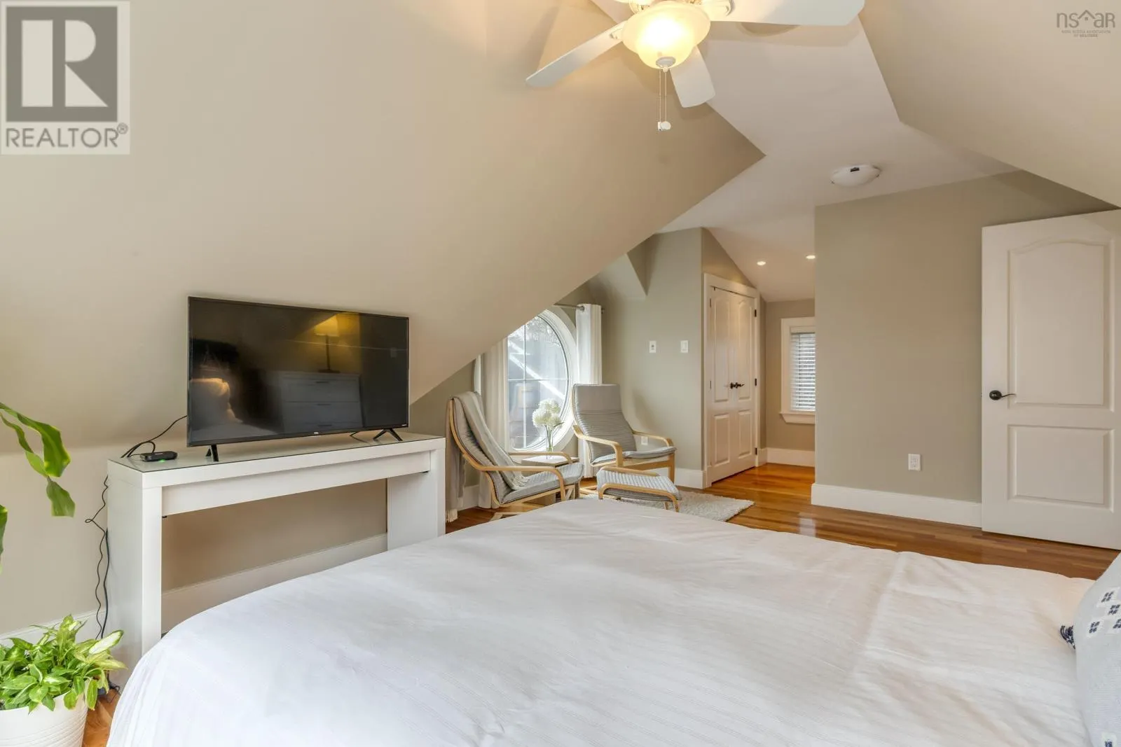 825 Shore Drive