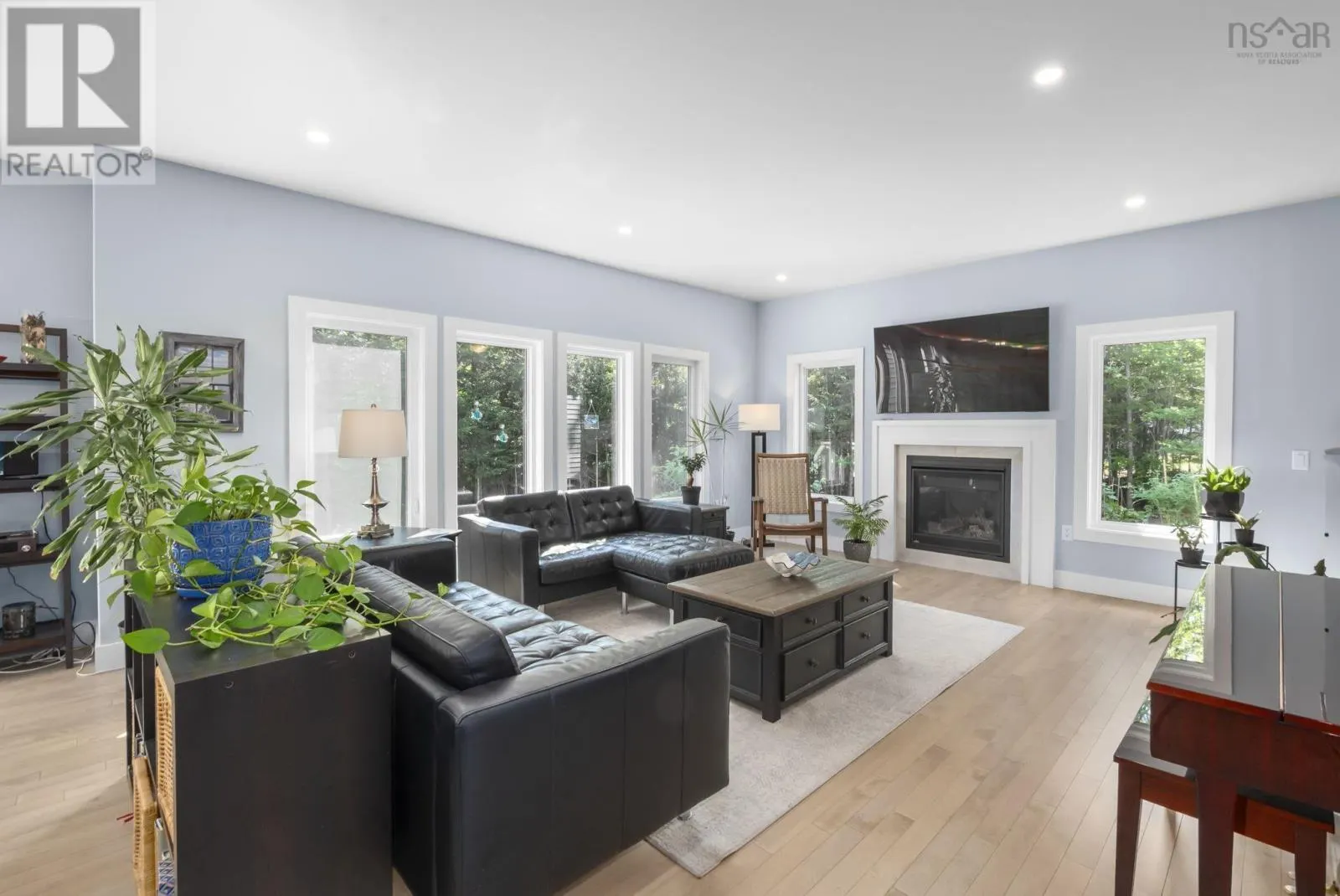 437 Heddas Way