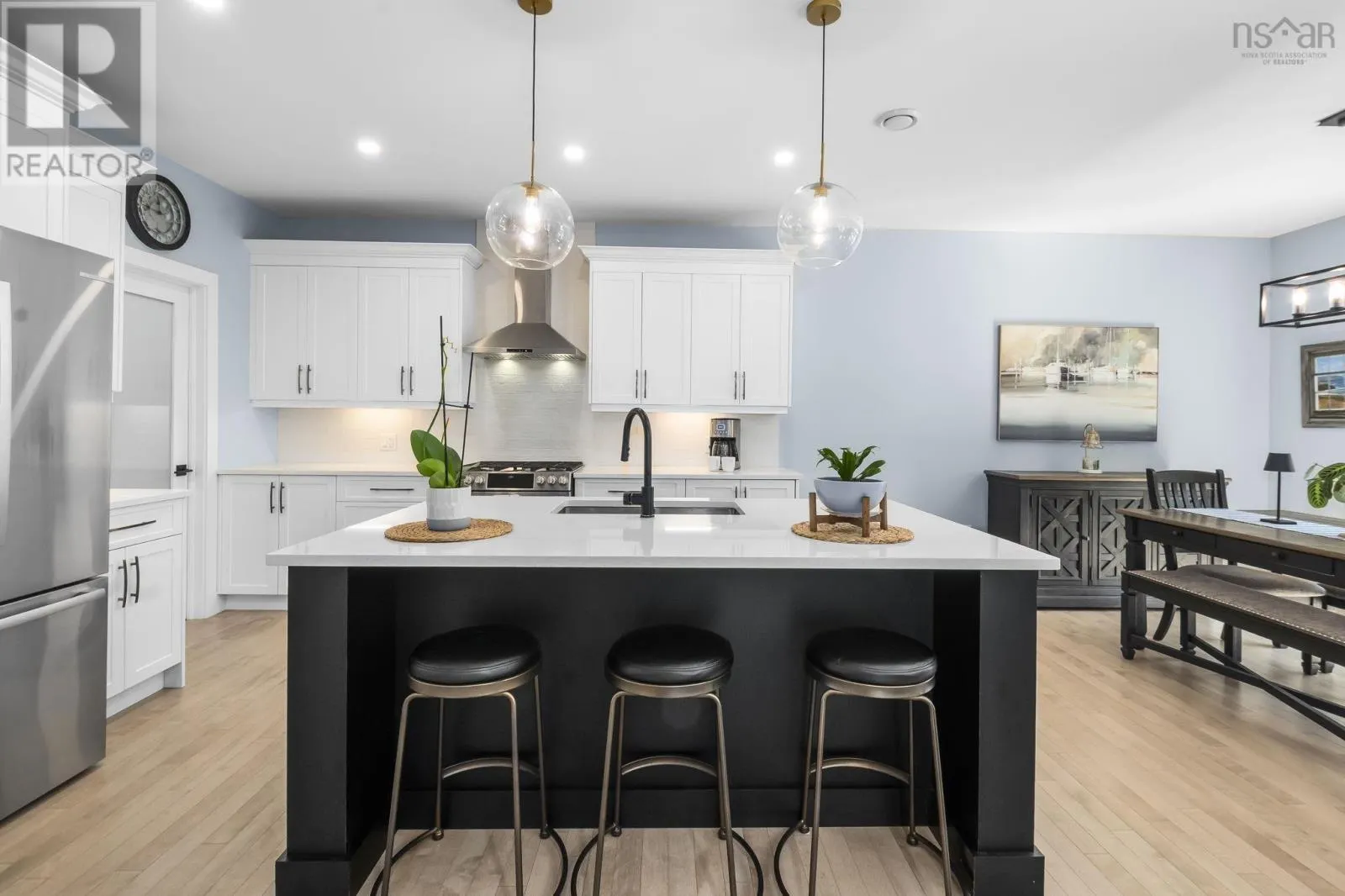 437 Heddas Way
