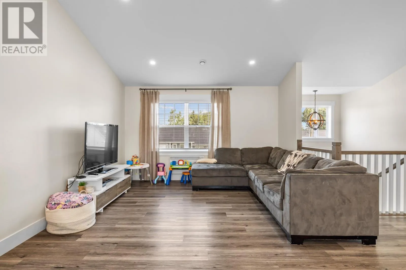 43 Stephanie Drive