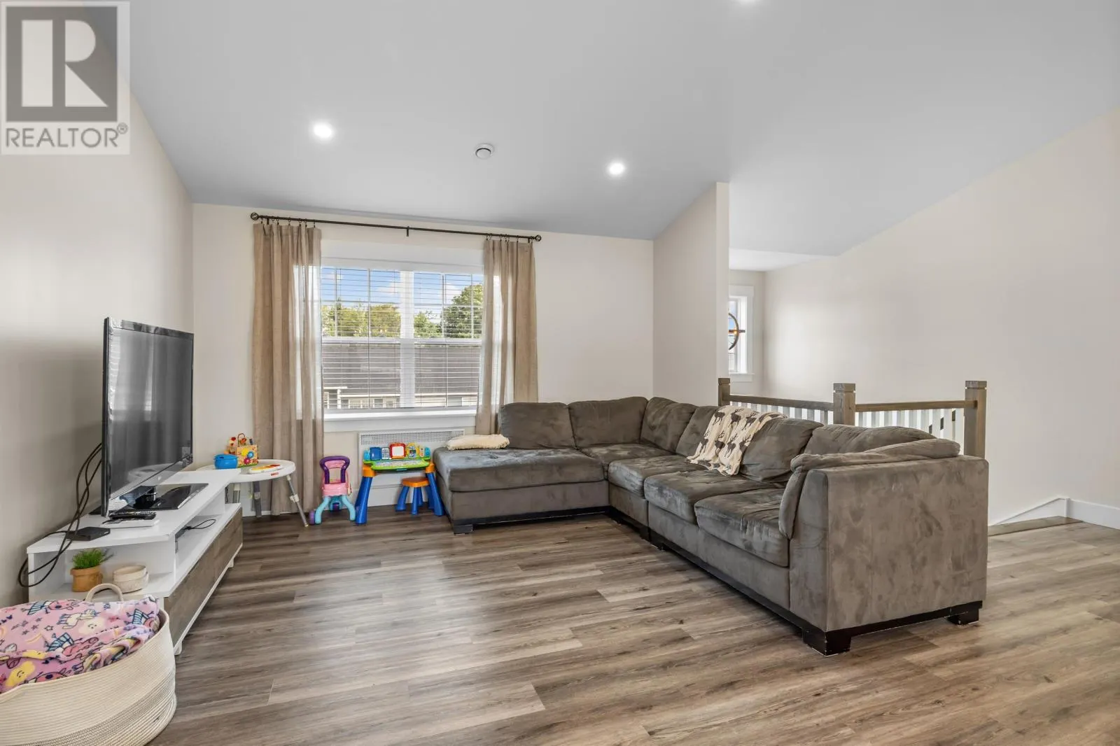 43 Stephanie Drive