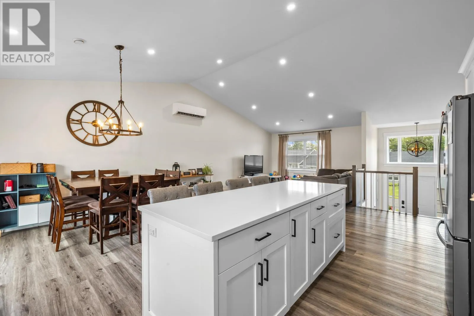 43 Stephanie Drive