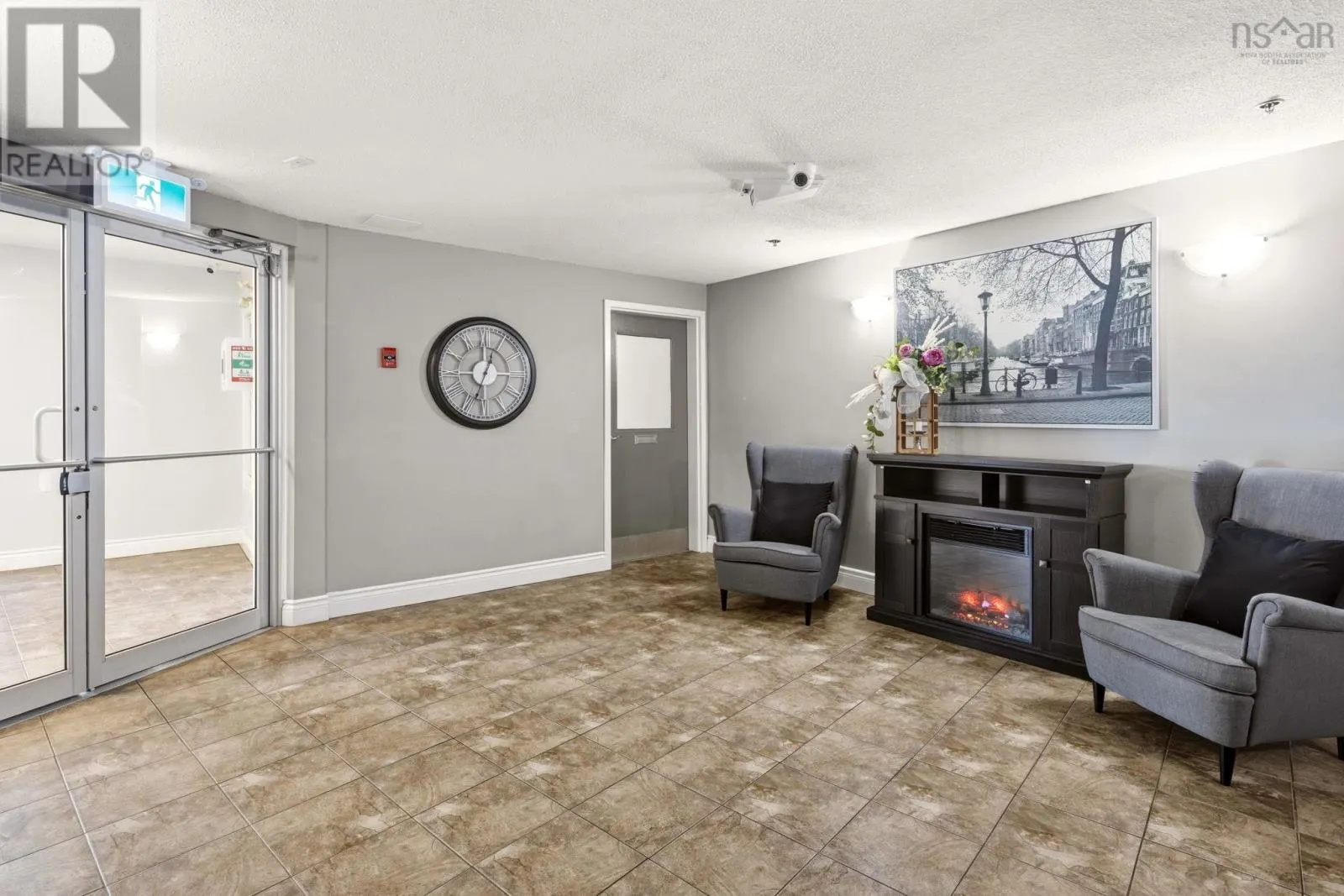 208 3700 John Parr Drive