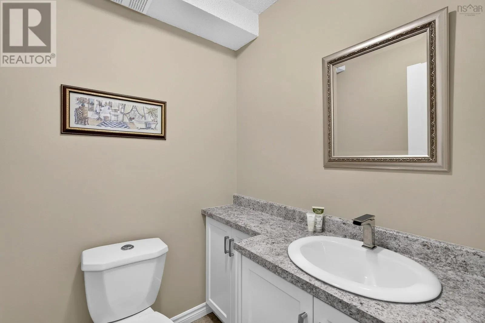 211 15 Knightsridge Drive