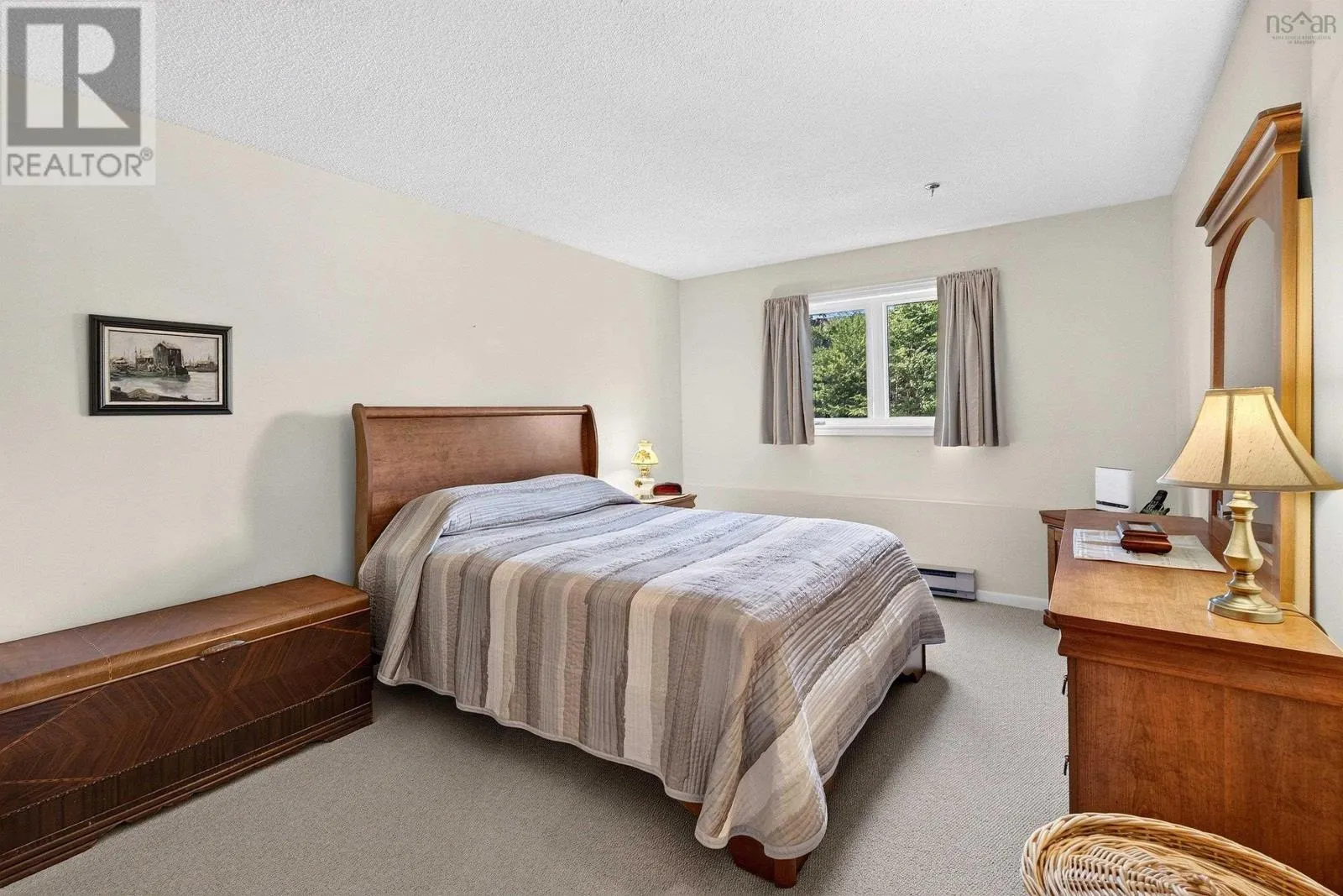 211 15 Knightsridge Drive