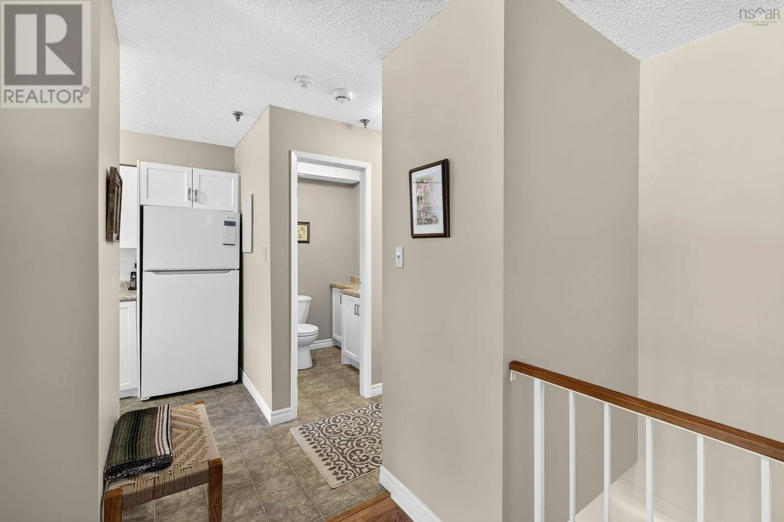 211 15 Knightsridge Drive