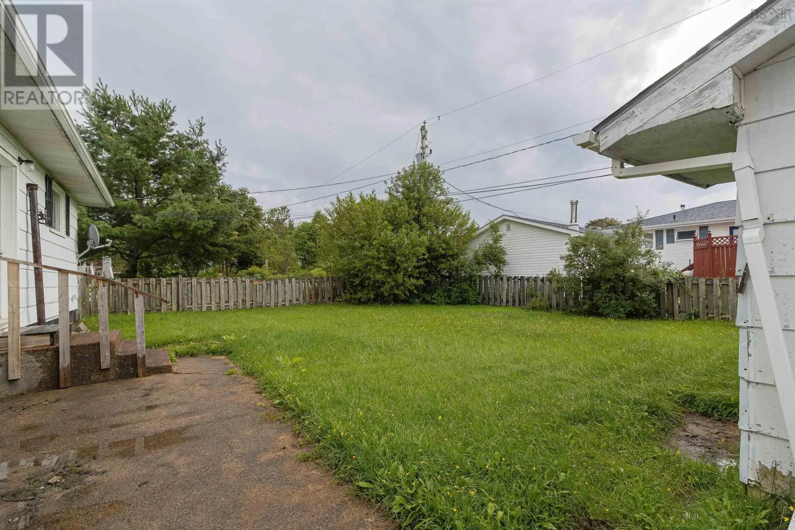 11 Tamarac Drive