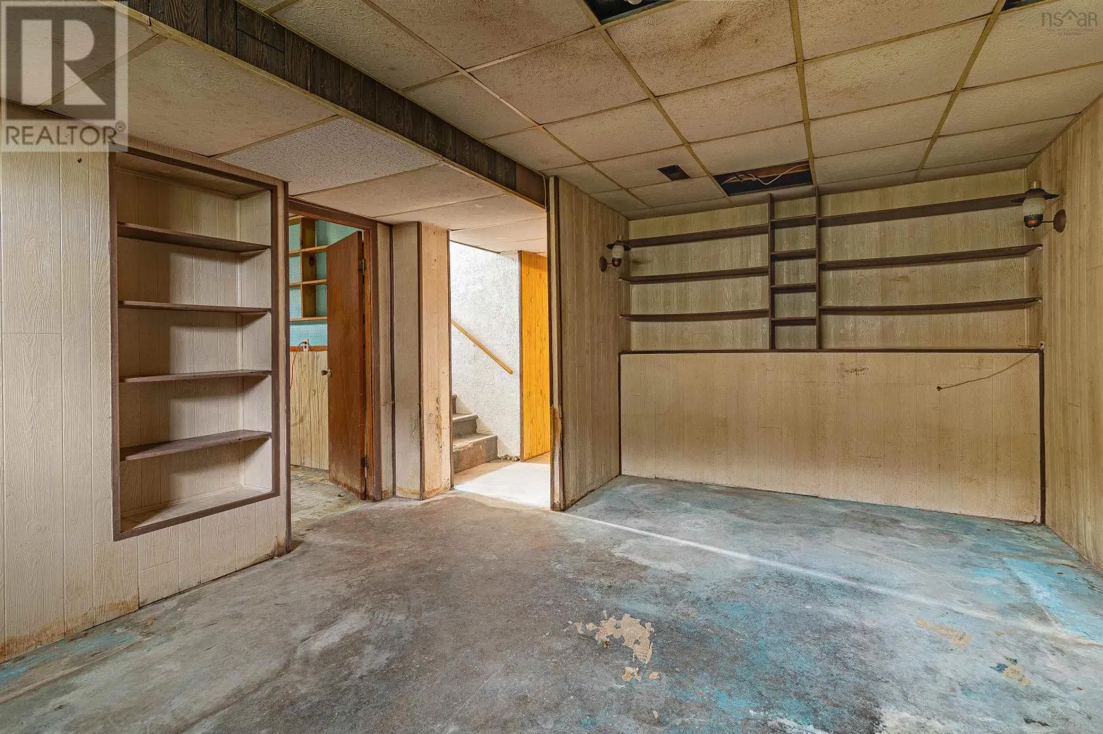11 Tamarac Drive