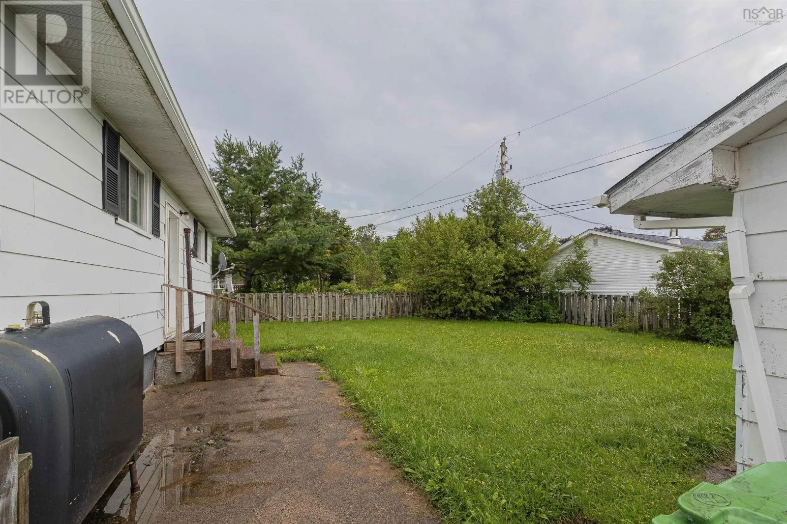 11 Tamarac Drive