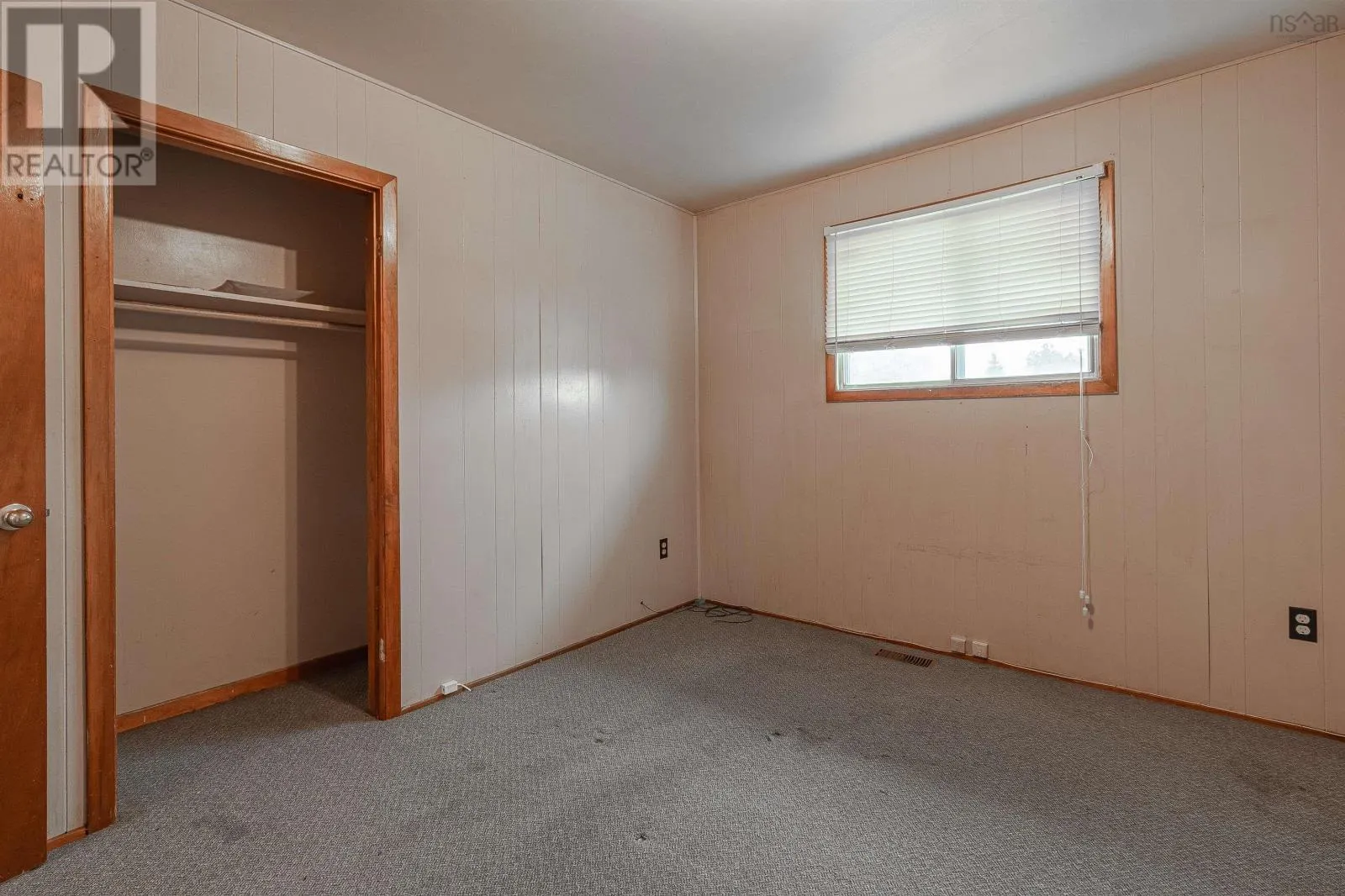 11 Tamarac Drive