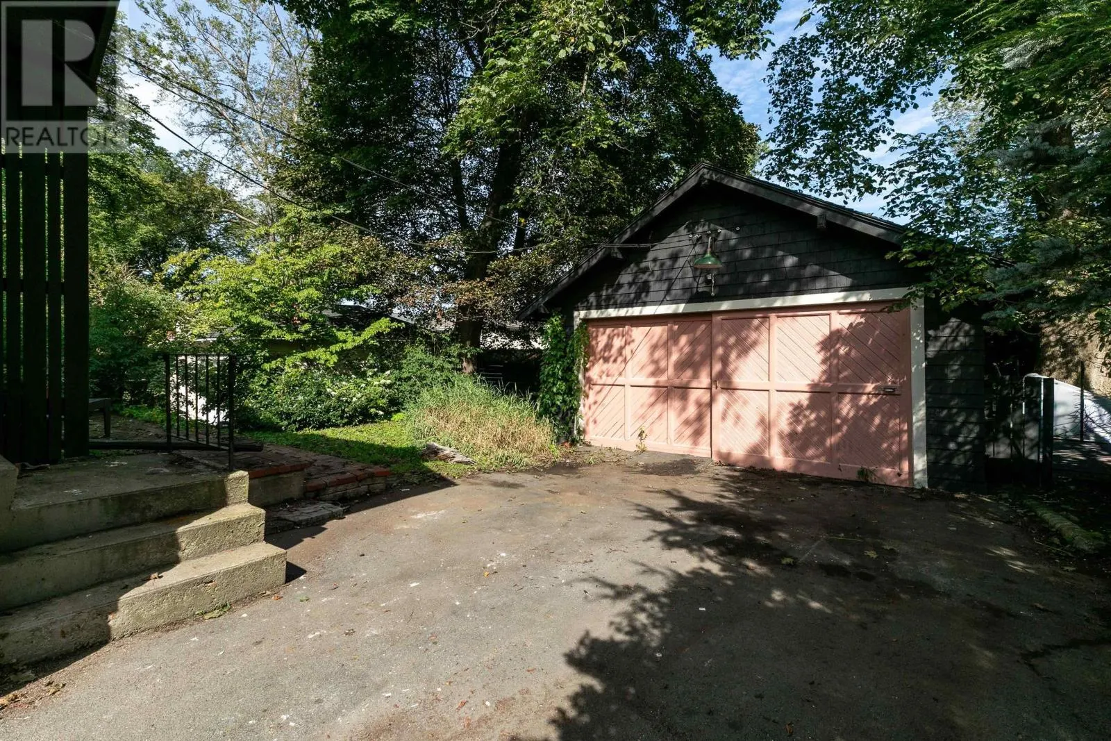 6443 Coburg Road