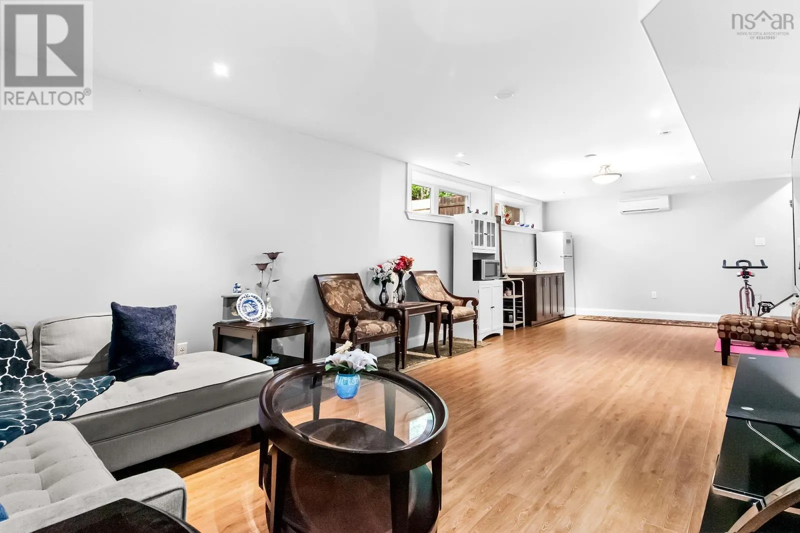 41 Hollyhock Way