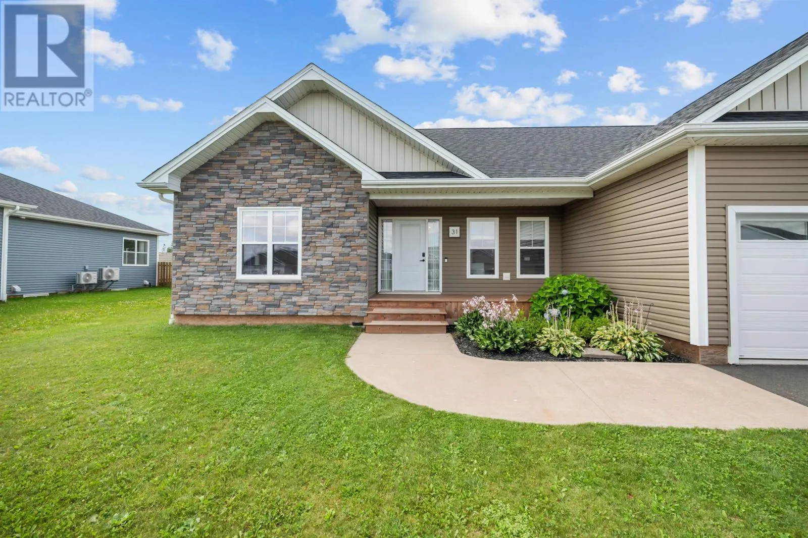 31 Lantern Crescent