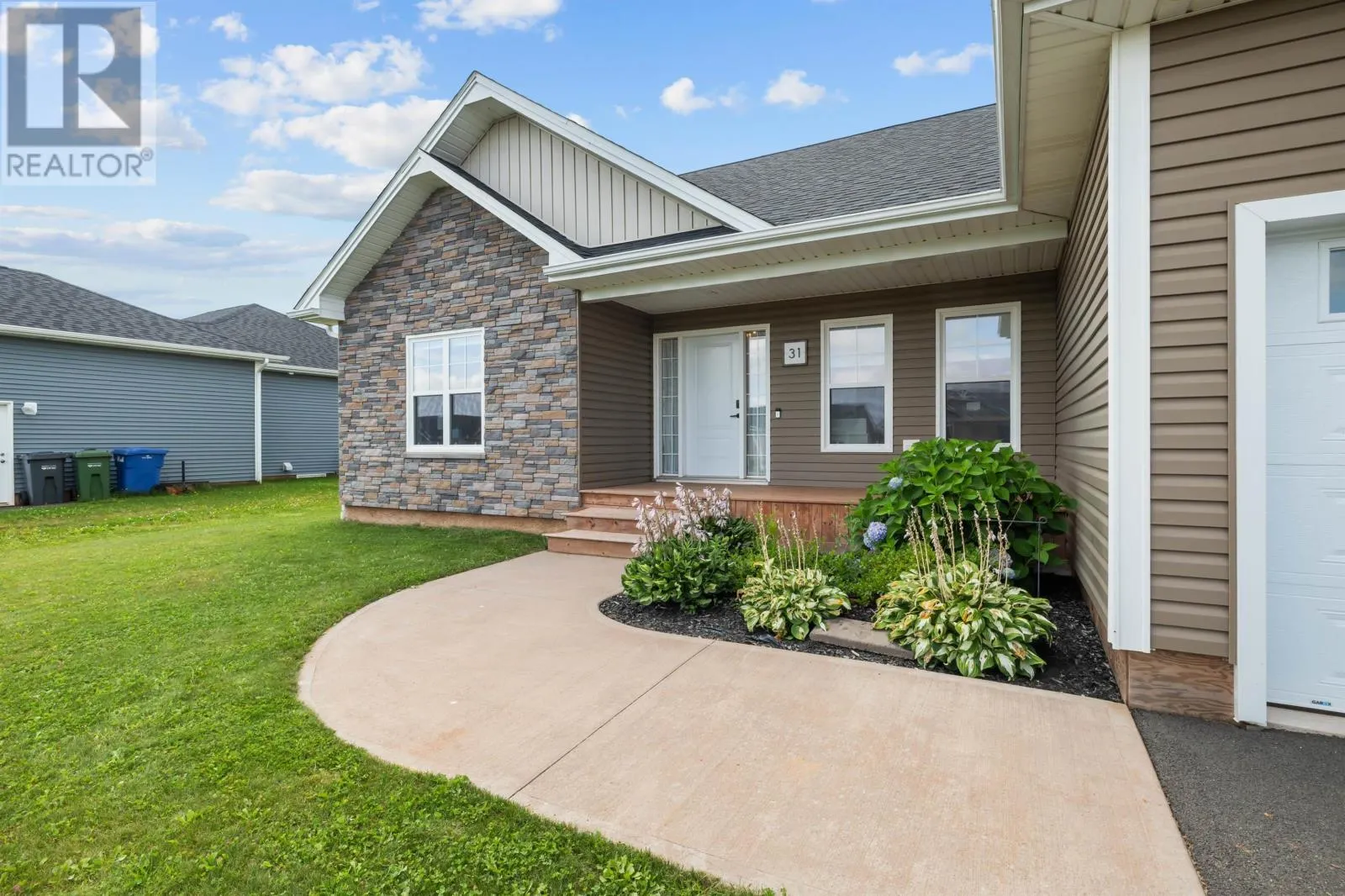 31 Lantern Crescent