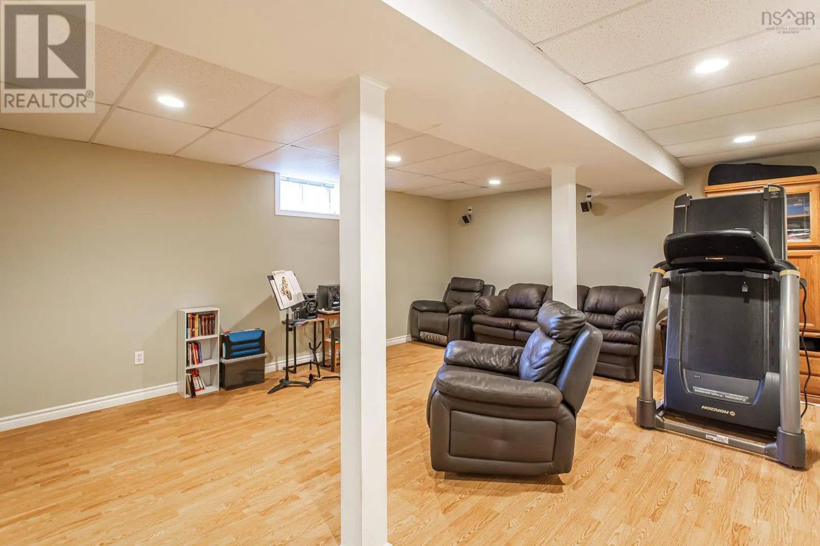 27 Pinecrest Drive