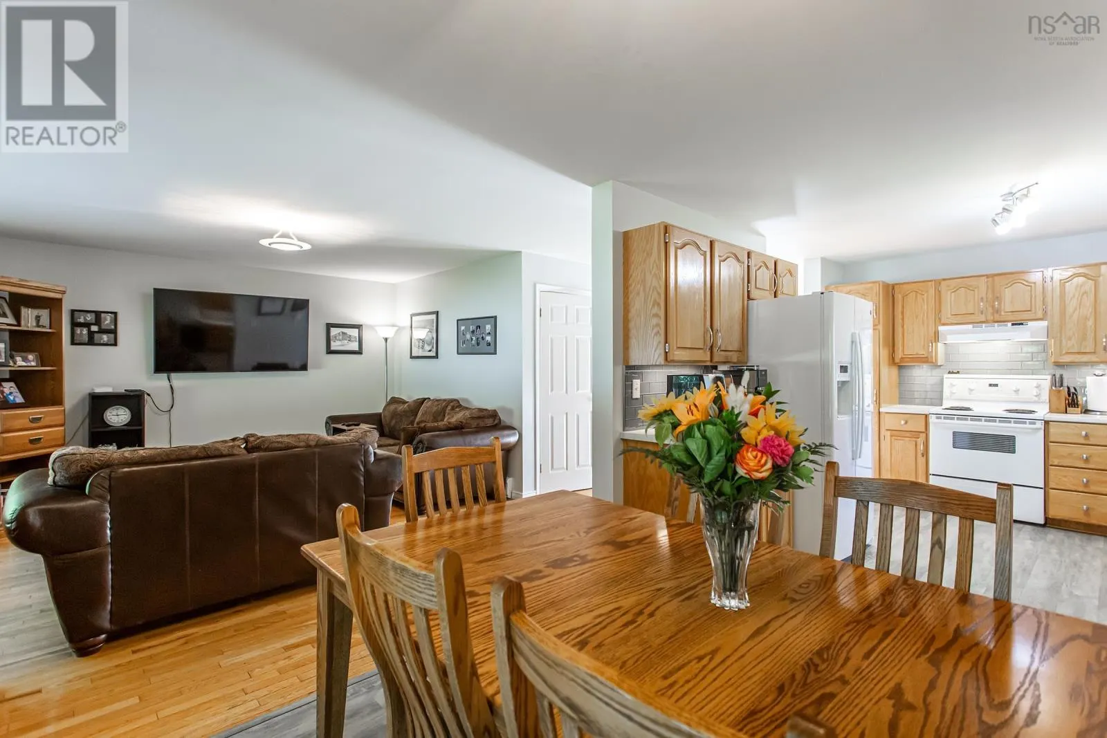 27 Pinecrest Drive