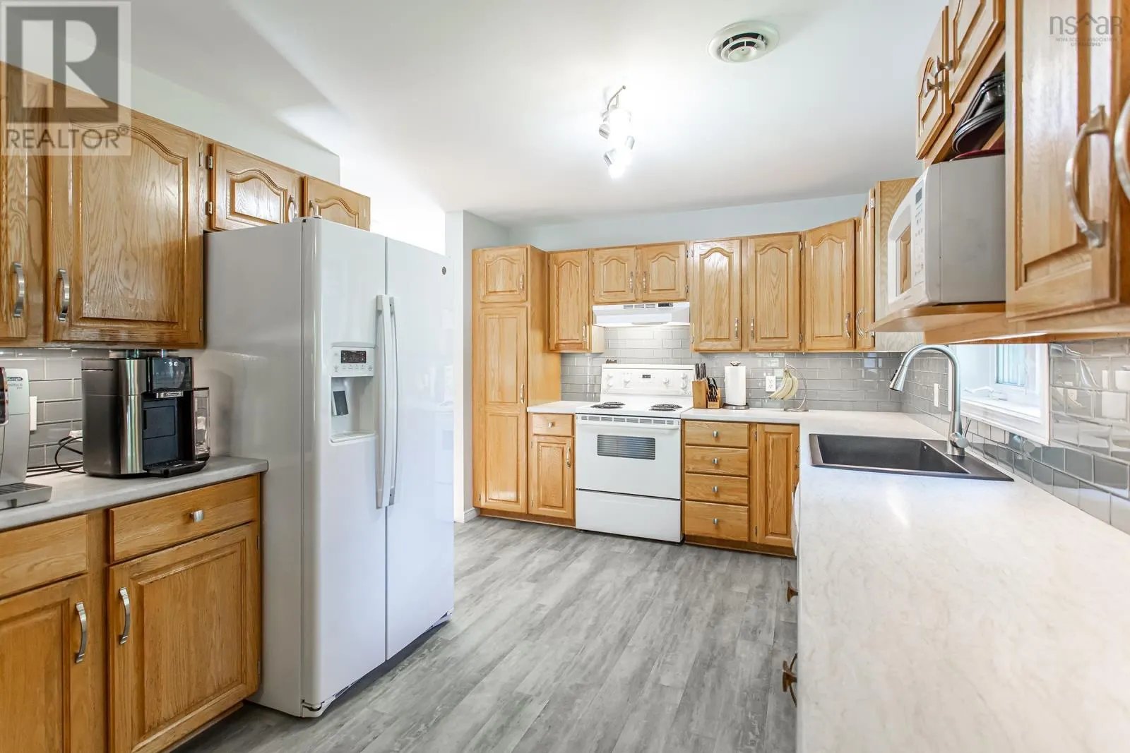 27 Pinecrest Drive