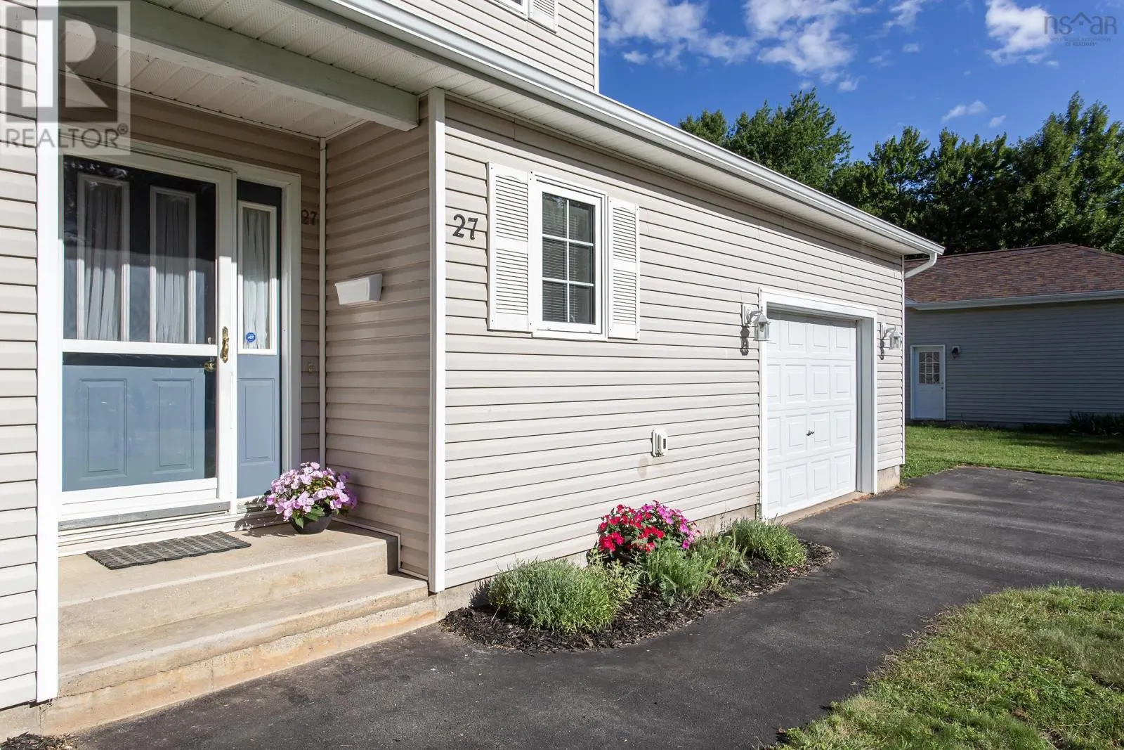 27 Pinecrest Drive