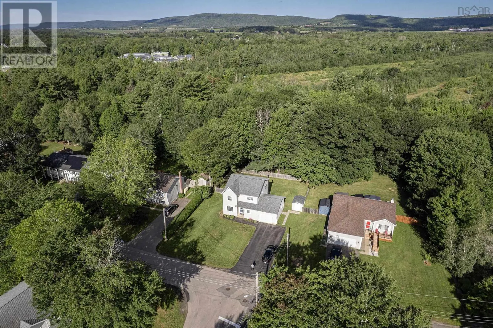 27 Pinecrest Drive