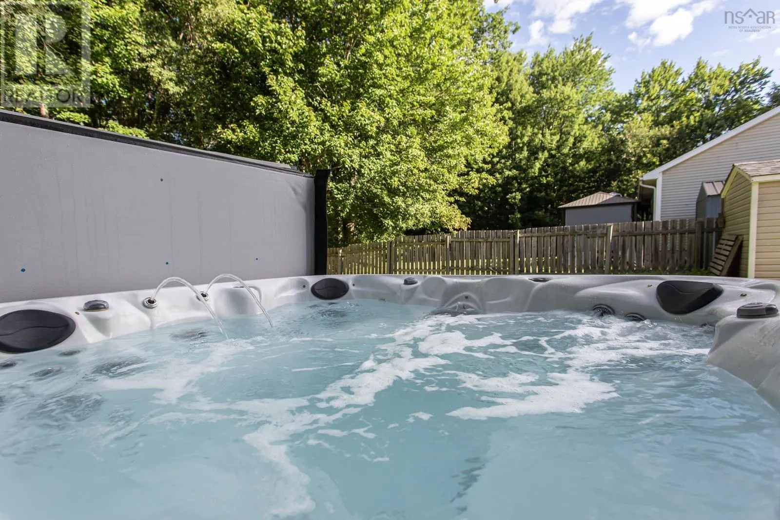 27 Pinecrest Drive