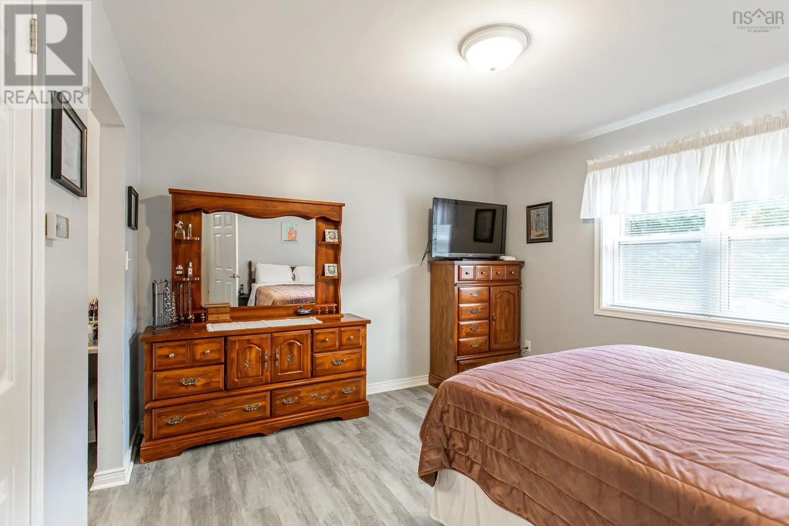 27 Pinecrest Drive