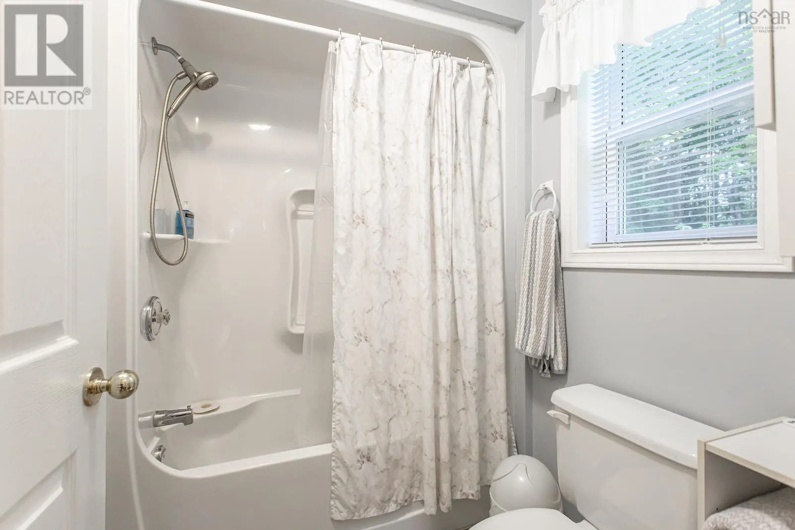 27 Pinecrest Drive
