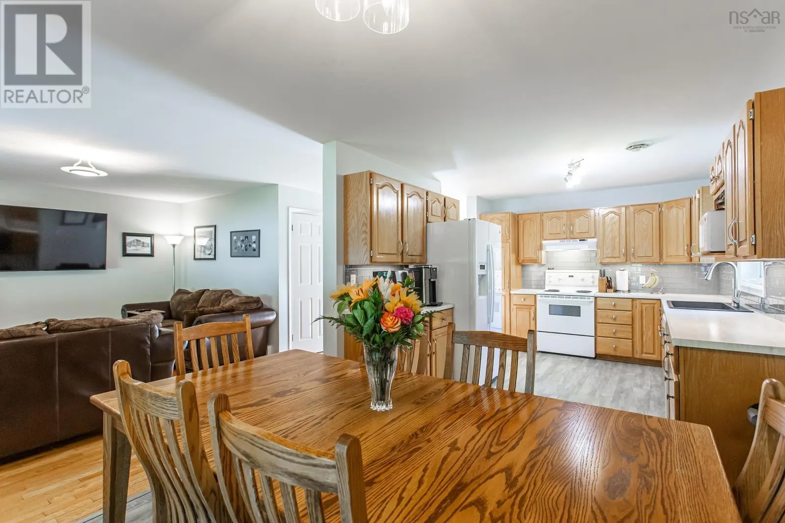 27 Pinecrest Drive