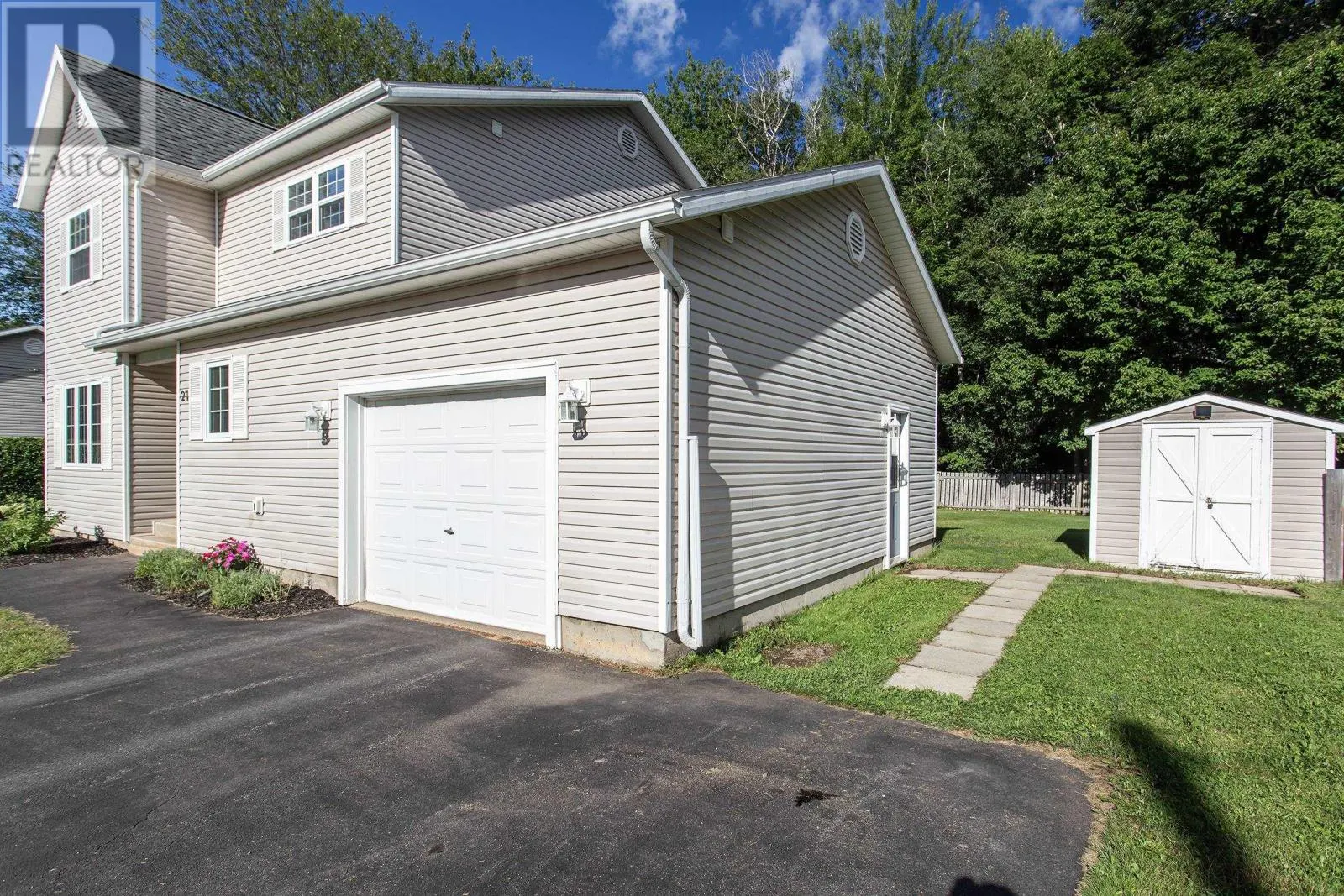 27 Pinecrest Drive