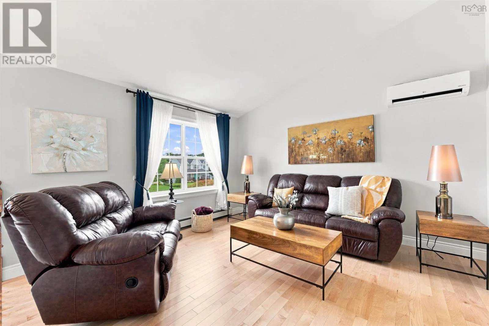 50 Falcon Crest Court