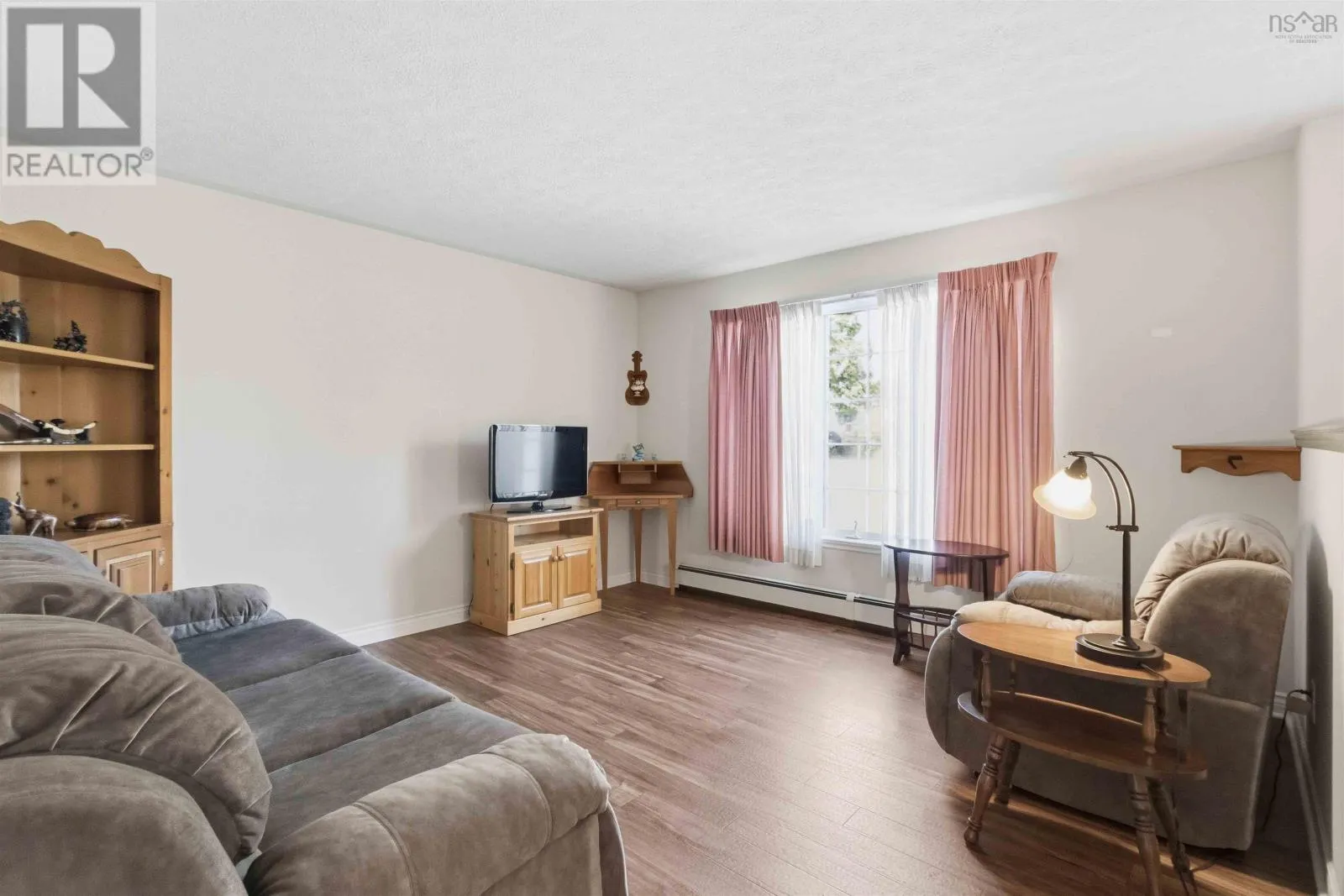 28 Fort Sackville Road