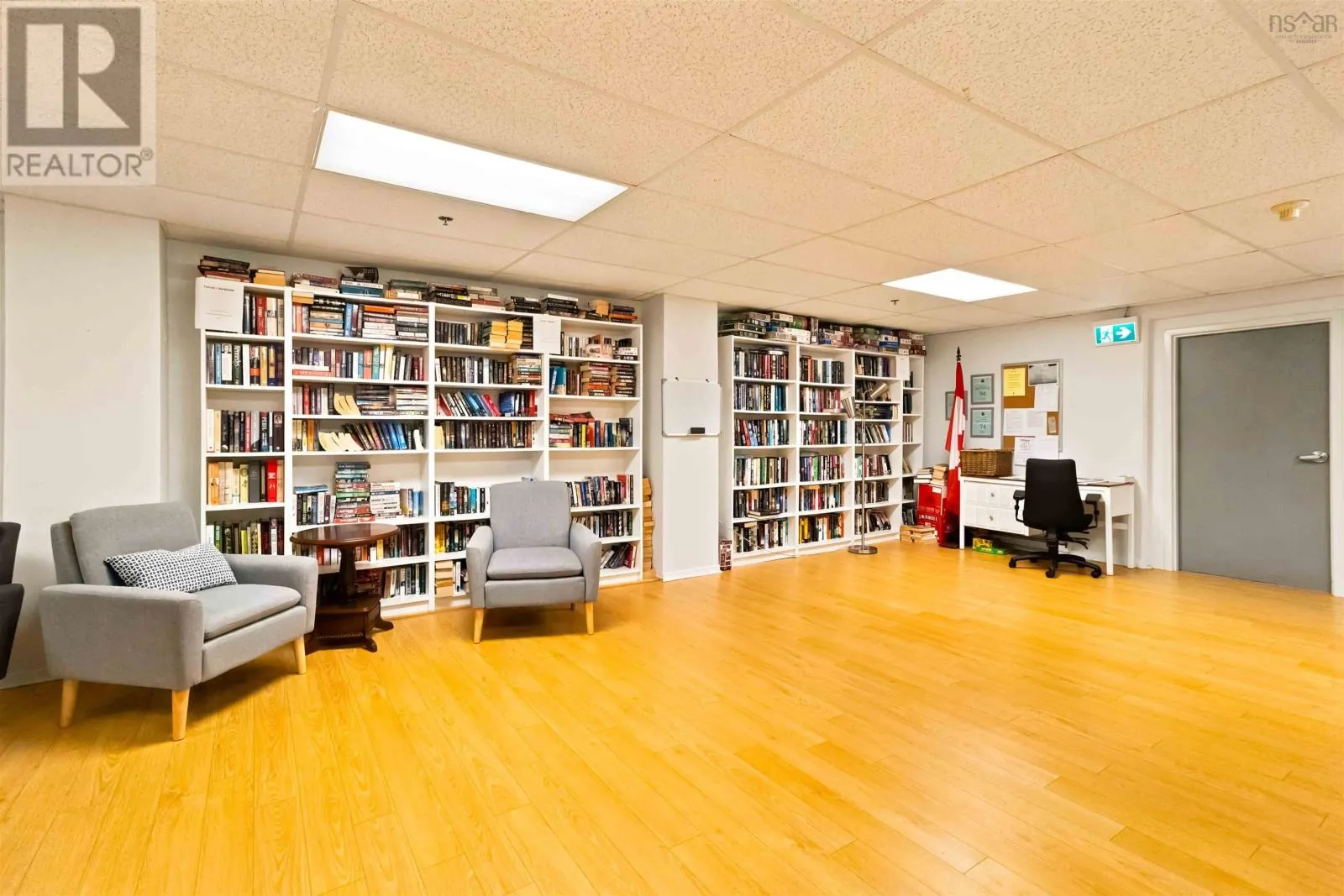 810 30 Brookdale Crescent