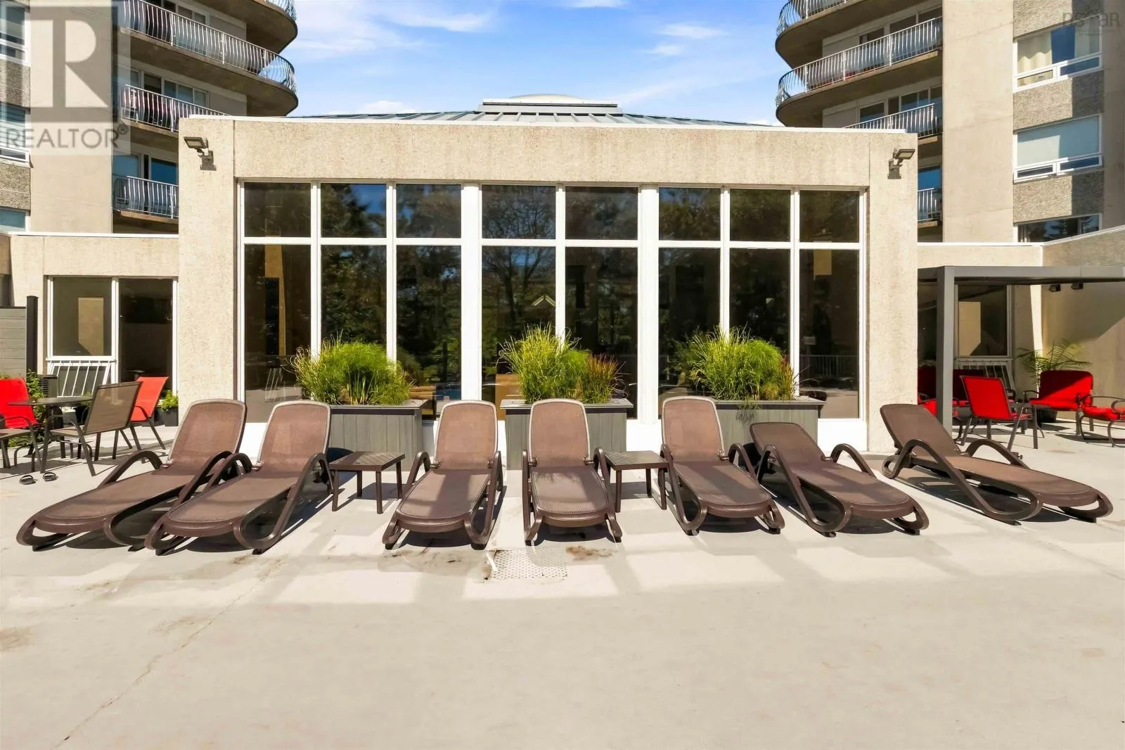 810 30 Brookdale Crescent