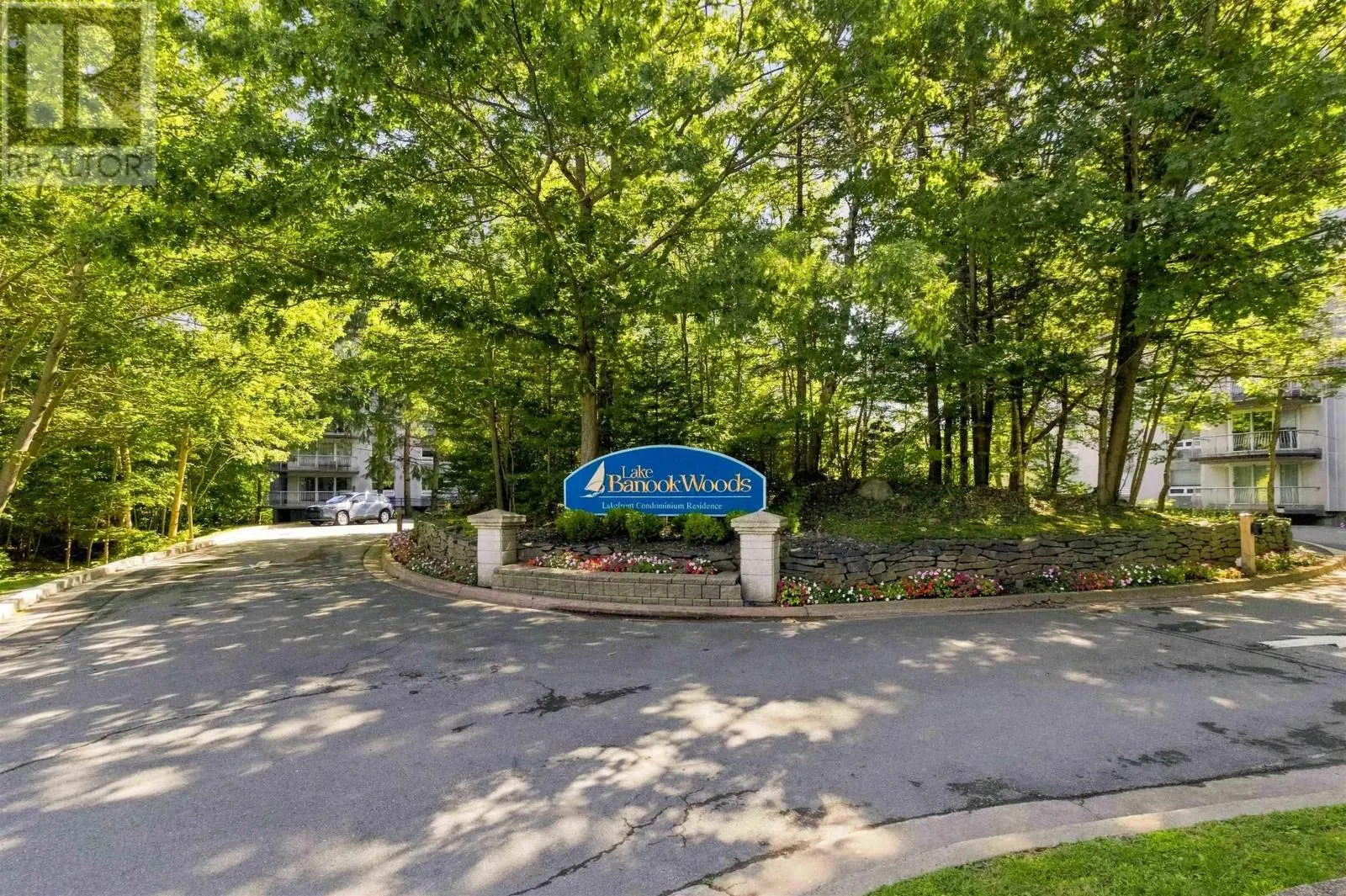810 30 Brookdale Crescent