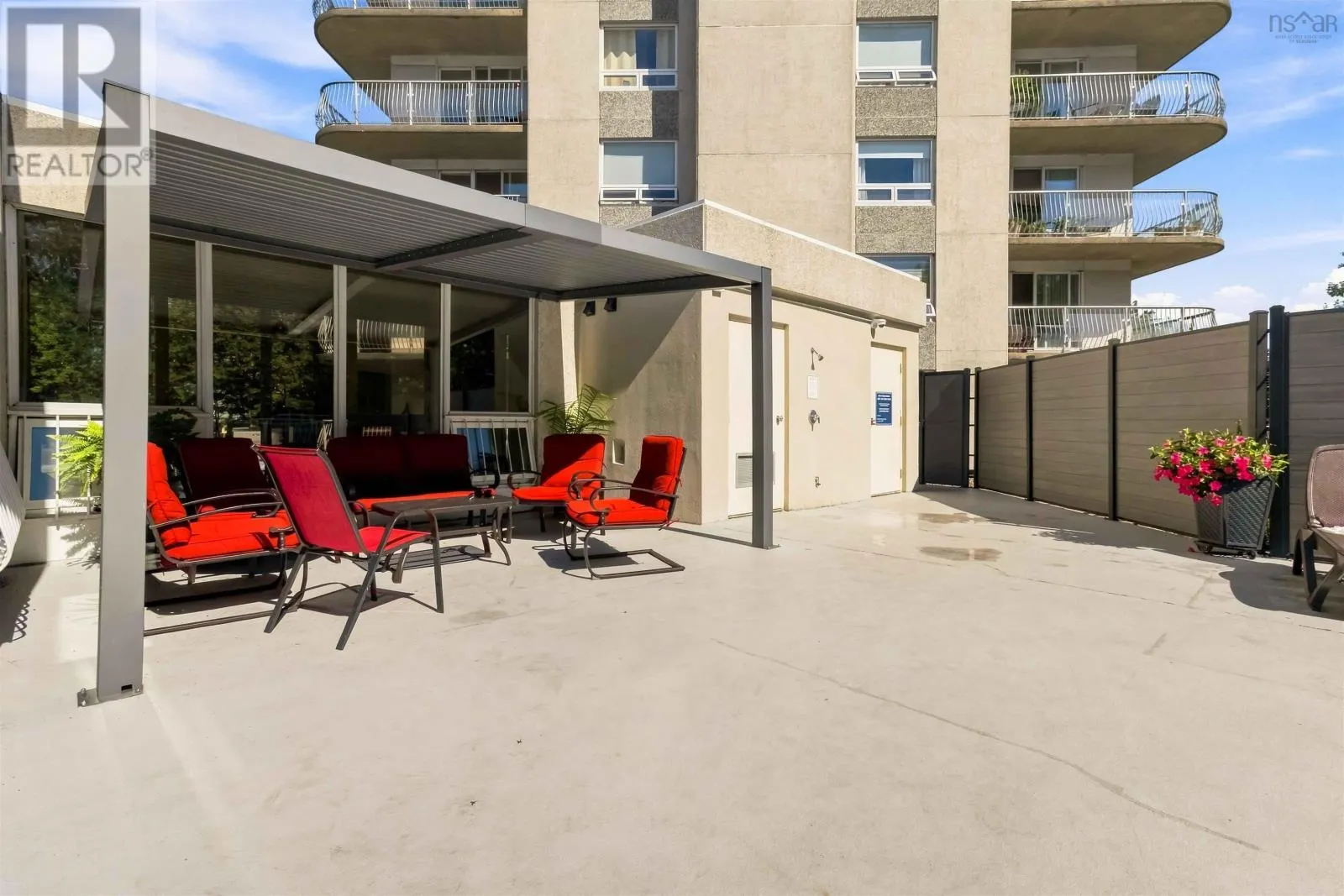 810 30 Brookdale Crescent